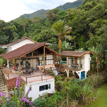 Haleiwa Chales E Suites - A Guest House Do Prumirim أوباتوبا المظهر الخارجي الصورة