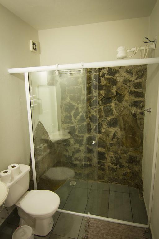 Haleiwa Chales E Suites - A Guest House Do Prumirim أوباتوبا المظهر الخارجي الصورة
