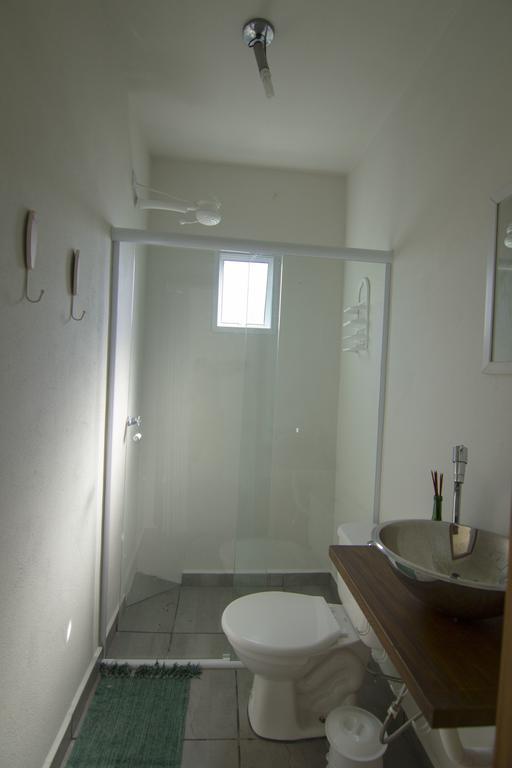Haleiwa Chales E Suites - A Guest House Do Prumirim أوباتوبا المظهر الخارجي الصورة